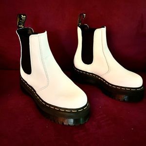 Platform Chelsea Doc Martens